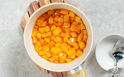  Снимайте образующуюся во время варки пену.
