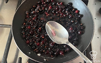 Перемешайте все ингредиенты между собой.