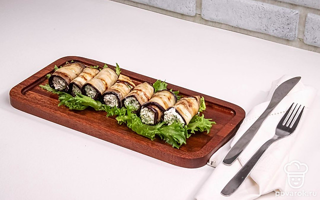 Рулетики из баклажанов — Рецепт с фото