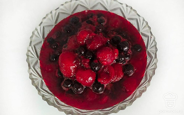 Простое варенье из замороженных ягод — Рецепт с фото