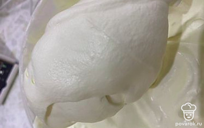 Крем получается очень вкусный. Используем его для любых десертов.