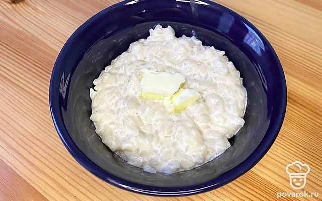 Утренняя рисовая каша со сливочным маслом — Рецепт с фото