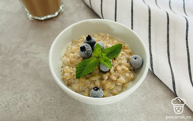 Овсяная каша со сгущенным молоком — Рецепт с фото