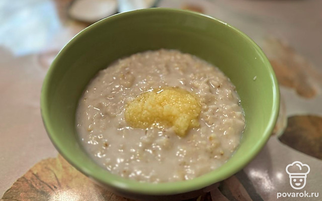 Нежная овсяная каша на молоке с медом — Рецепт с фото