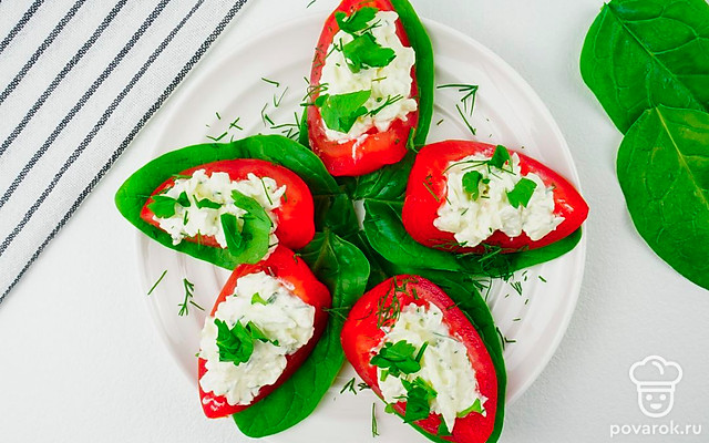 Помидоры, фаршированные творожно-сырной начинкой — Рецепт с фото