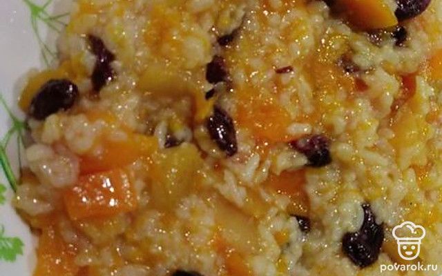 Постная рисовая каша с тыквой, яблоками, изюмом — Рецепт с фото