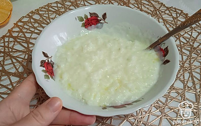 Выкладываем в тарелочку. Добавляем масло. Приятного аппетита!