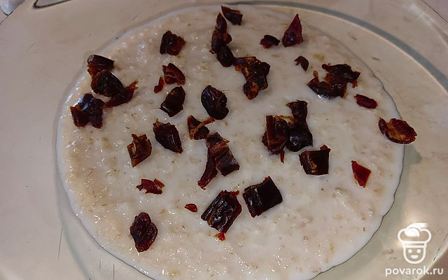 Быстрая овсяная каша с финиками — Рецепт с фото
