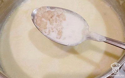 Украшаем кашу любыми ягодами или сухофруктами. У меня черника. 