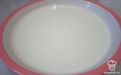 Молоко доведите до кипения.
