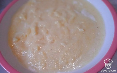 Варите пять минут, помешивая.