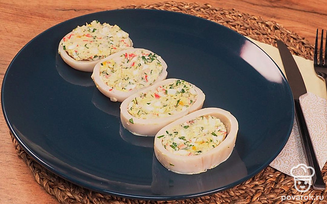 Кальмары с крабовыми палочками и сыром — Рецепт с фото