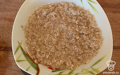 Залейте кипятком и дайте постоять 5 минут.