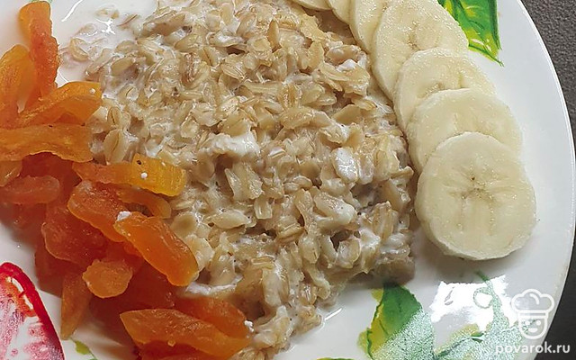 Овсяная каша на сливках с фруктами — Рецепт с фото