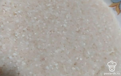 Промываем рис.