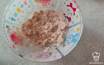 Переложите кашу в тарелку и подавайте к столу. 