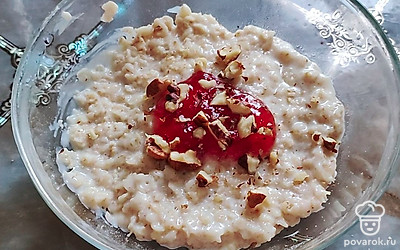 Каша овсяная готова, приятного аппетита! 