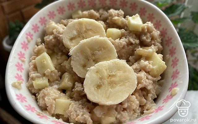 Овсянка с бананом на молоке — Рецепт с фото