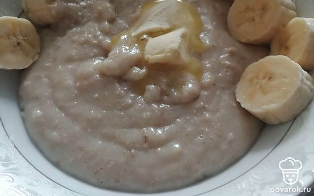 Утренняя овсянка с медом и бананом — Рецепт с фото
