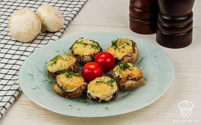 Шампиньоны с брынзой и пармезаном — Рецепт с фото