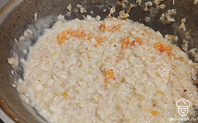 После готовки накройте кастрюлю крышкой и оставьте на 5 минут.