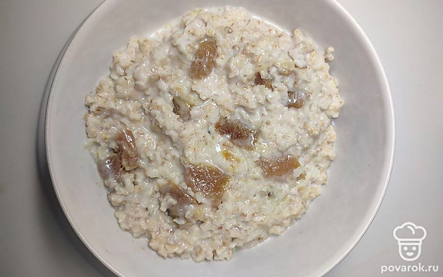 Молочная каша с курагой на завтрак — Рецепт с фото
