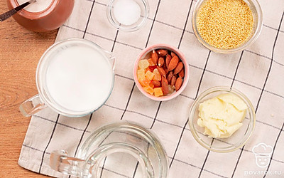 Очистите от мусора и промойте пшено в горячей воде. Вода должна стать прозрачной.