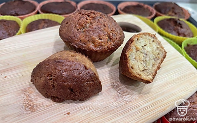 Это классический вариант кексов. Очень вкусно получается, если готовить их с грецким орехом, термостабильным шоколадом, изюмом. Продавать к чаю, молоку, кофе.