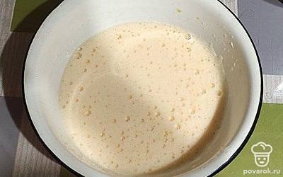 Взбиваем блендером до образования пены. 