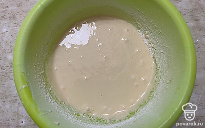 Взбейте однородное тесто без комочков. 