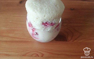 Кекс ванильный с вишней готов. 