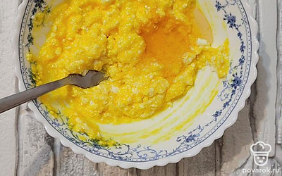 Добавить мед.