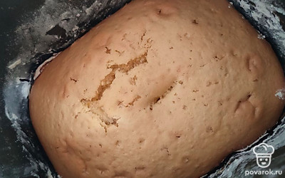 Выложить готовую смесь на противень и выпекать 1 час. Если выпекать в хлебопечке, потребуется 1,5 часа.