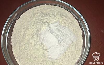 Просеять муку.