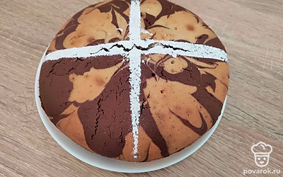 Подавайте охлажденный кекс к столу с джемом или просто присыпав сахарной пудрой. Приятного чаепития!