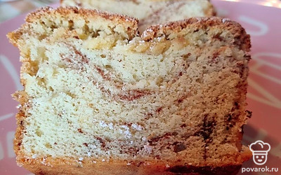 Подавайте порционно кекс с какао с любимыми напитками.