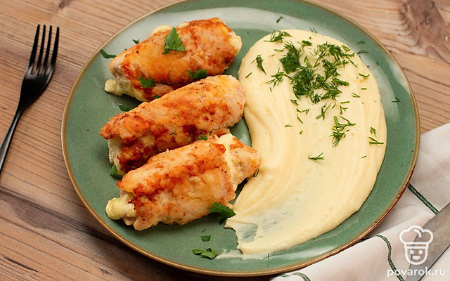 Куриные рулетики с моцареллой — Рецепт с фото
