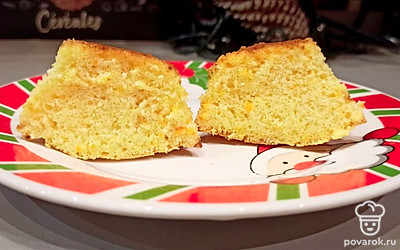 Готовые кексы можно присыпать сахарной пудрой. 