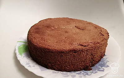 Используйте бисквит для приготовления десертов. Приятного аппетита.