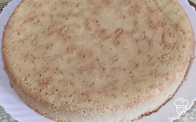 Подавать к чаю, полив конфитюром или сгущенкой.