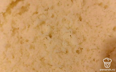 Бисквит получается очень пористый и воздушный. Приятного аппетита!