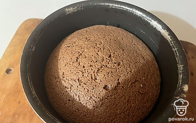 Этот бисквит отлично сочетается с любым кремом!