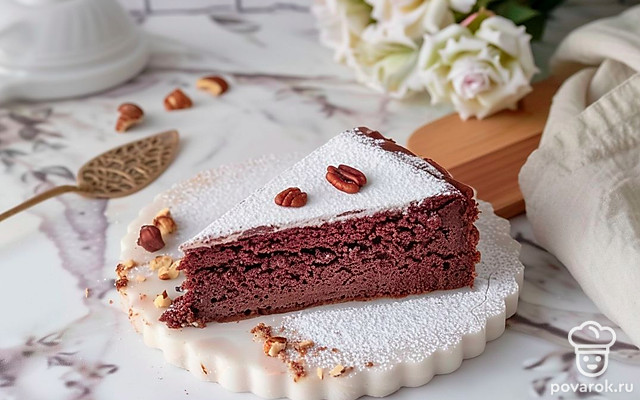 Влажный кофейный бисквит с грецкими орехами — Рецепт с фото
