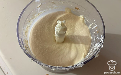 Перемешайте продукты до однородной массы. 