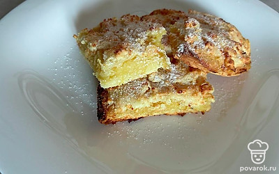 Сверху по желанию можно посыпать сахарной пудрой. 
