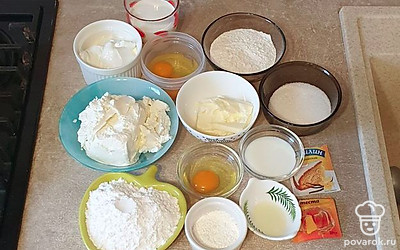 Подготовьте все ингредиенты. Все продукты должны быть комнатной температуры.