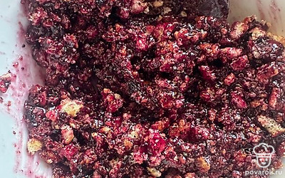 Этой начинкой наполнить корзинки.