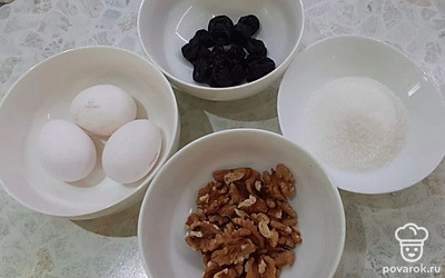 Подготавливаем все ингредиенты.