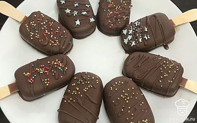 Вот такие красивые пирожное-эскимо у нас получились ! Приятного аппетита