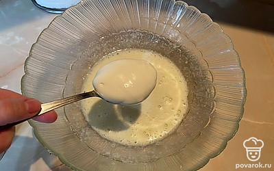 Следом сметану. 